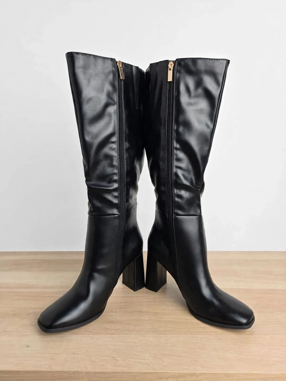 Coutgo Women's Wide-Calf Knee-High Boots